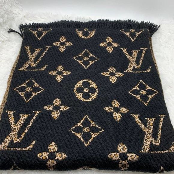 Rare LOUIS VUITTON Wool Silk Monogram Giant Jungle Logomania Shine Scarf Black